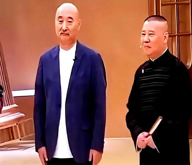 杠上了，京剧博士刚讽刺完郭德纲，紧接着又喷陈佩斯说人家情商低