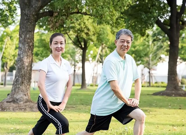 走路才是最有效运动？科学家：每天至少走3967步，尤其是老年人！