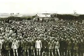 新四军老四团一营副营长授少将，为何营长却仅授上校？图片