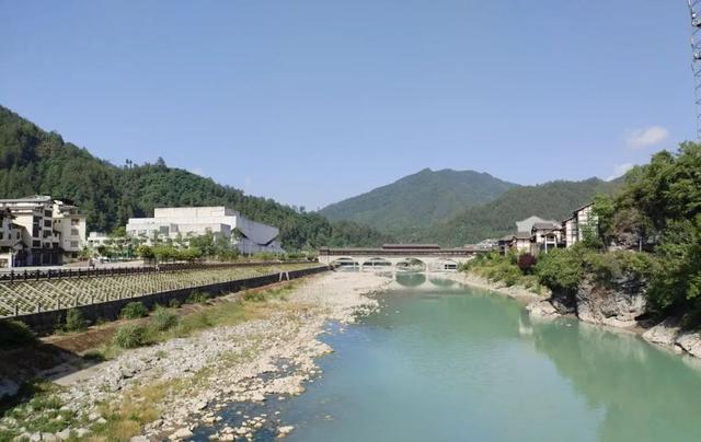 穿行巴山大峡谷，跨越川渝省界（宣汉-城口）