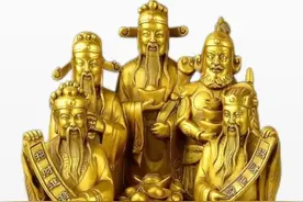 家庭供奉佛龛的礼仪与注意事项图片