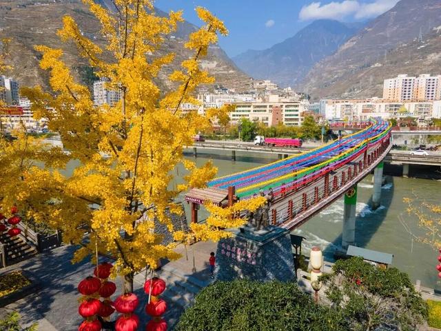 看！我就说汶川的冬天超好玩吧