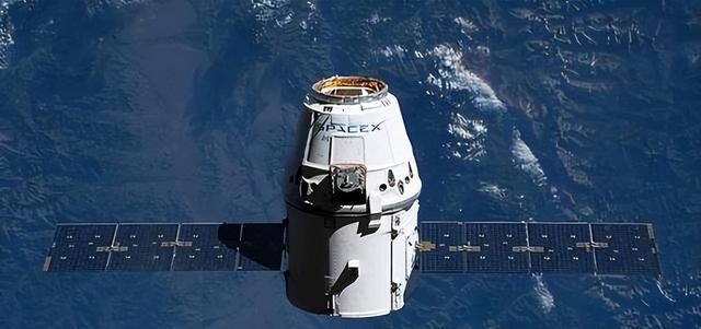 中美俄飞船载重差距断崖：美国3.3吨，俄2.5吨，中国令人意外