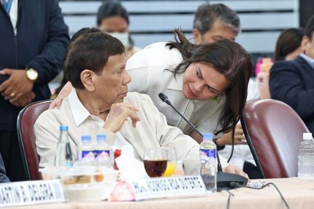 杜特尔特在狱中昏迷，仍不允许被释放，莎拉控诉马科斯“没人性”