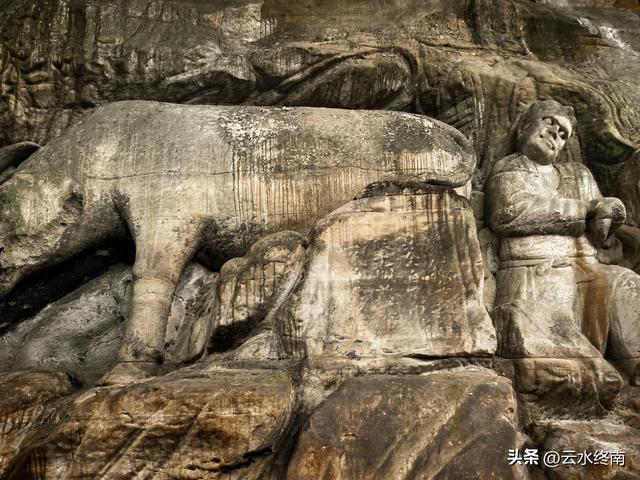 大足石刻能并列四大石窟吗？这一篇估计是最详介绍了，有些长慎入