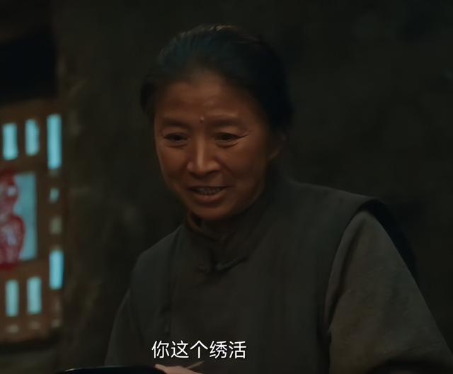 不会演就别尬演！《生万物》最大的败笔，就是请了“戏混子”的她