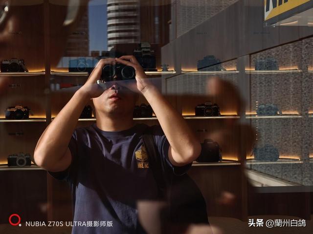 人文之神：努比亚 Z70S Ultra 摄影师版上手体验