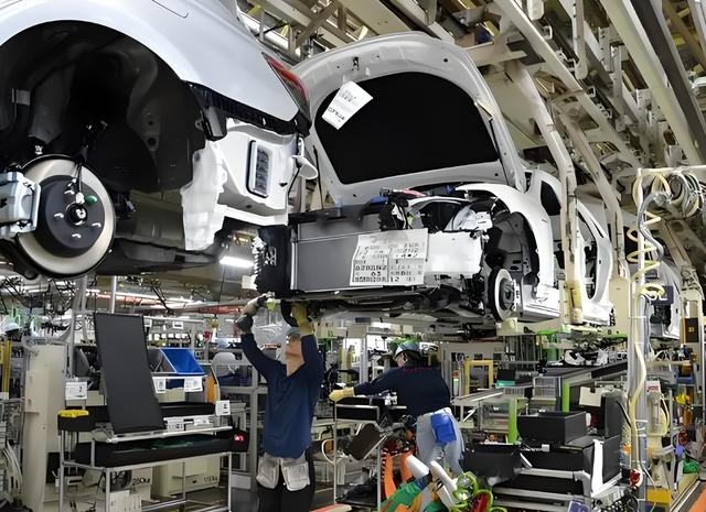 谈不拢就打！中国正式下达第77号令，对日涨价开始，高市故作镇定