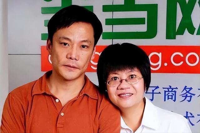 兜兜转转还是你！61岁李国庆与白月光再婚，没找小姑娘被网友怒赞