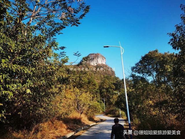 清远连州“奇怪”中轴线，起点是“像方巾”的山，秋季看全城风光