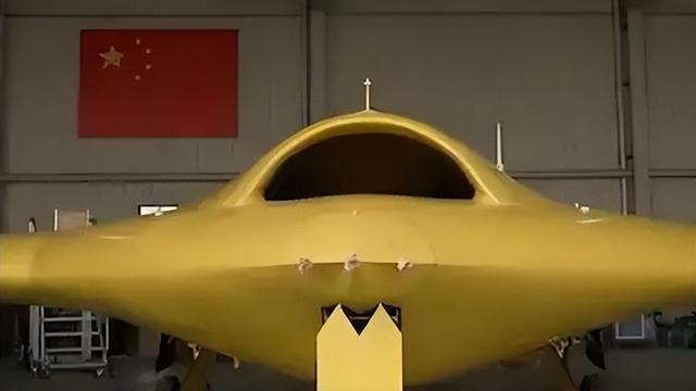 高空隐形“大蝙蝠”首飞，一周内中国亮相两种新概念无人机