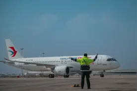 “早中晚”都可乘坐！3架C919往返执飞沪蓉空中快线图片