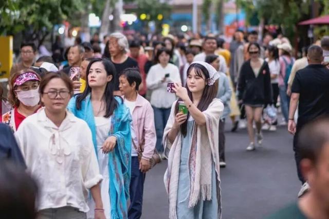 热点景区环线游！新疆一地公交旅游专线5元玩全天！