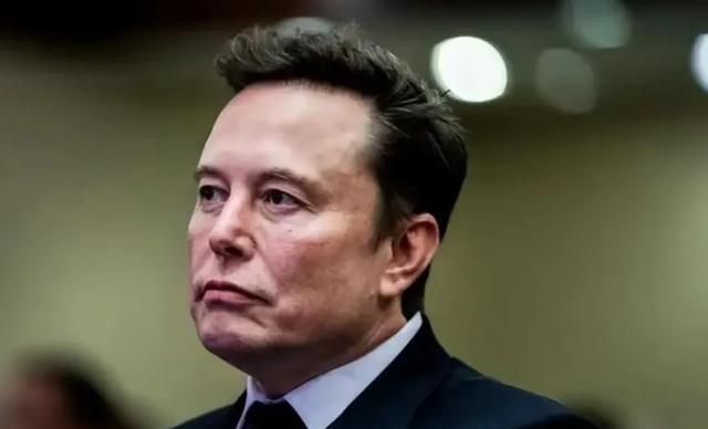 患病的特朗普收到噩耗，马斯克在美国政府根基已深，搞不得动不得