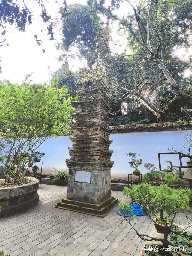 通海秀山：一座“无柱不联”的文化名山