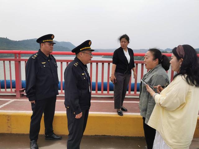 检查旅游市场 保障安心出游——济源文化市场综合行政执法支队开展“双节”期间旅游市场专项检查
