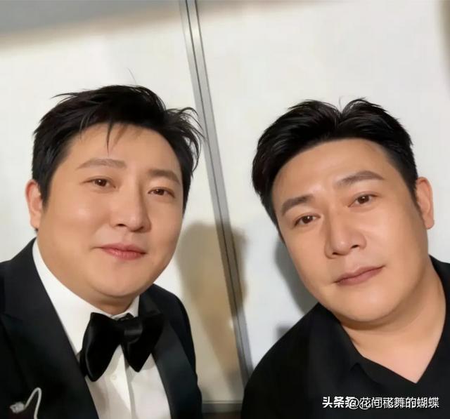 郭京飞与姐夫合照忘P图	，俩人胖了有30斤，陆毅老得上嘴唇快没了