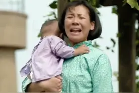 大学生放假=德华带孩子，网友：20岁未婚未孕，但有12年带娃经验图片