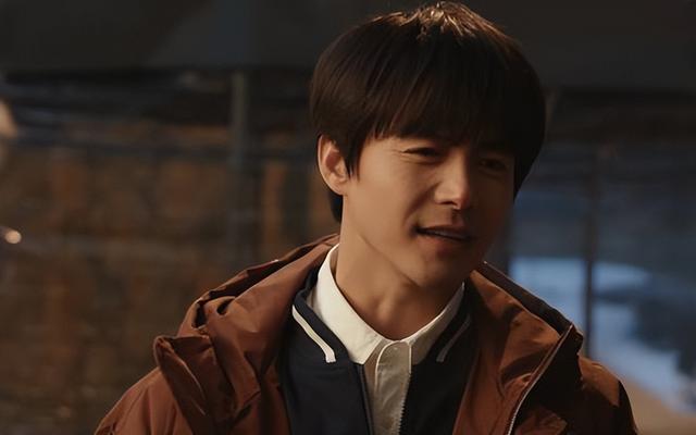 才播4集，评分高达9.5，终于有让我熬夜狂追的奇幻大剧了