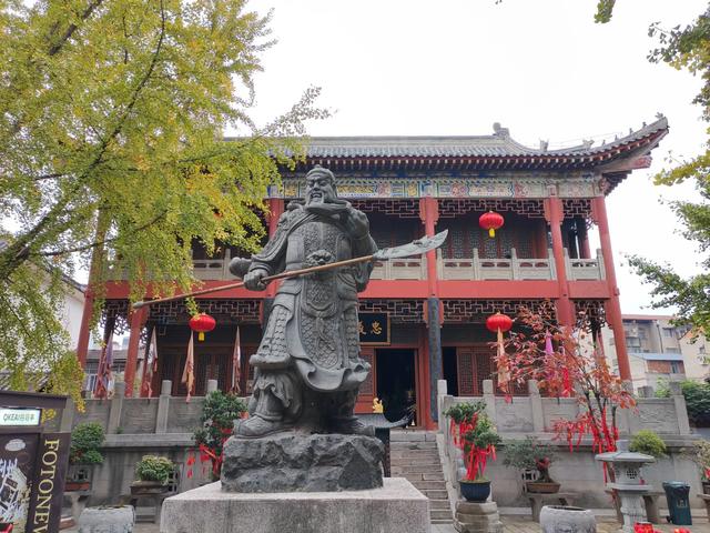 2025北京到海南行程第七天:离湖北过长江进湖南,雨中游“诗墙”