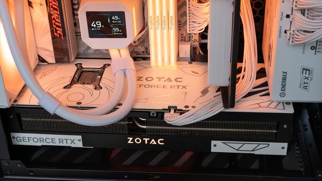 银白顶配，98X3D+技嘉B850M雕妹+索泰RTX 5080+6400C28 96GB装机