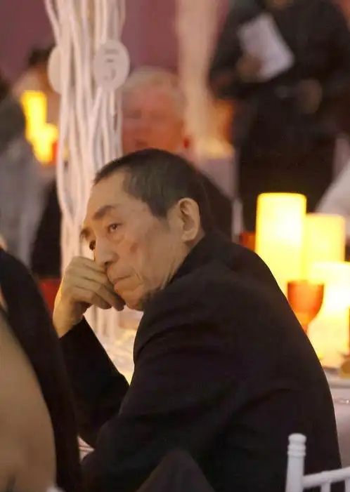 国安、人民日报共同发声！现在的张艺谋，完全证实沈腾当年说的话