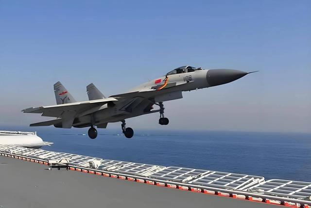 美国全球收缩，日本乌克兰陷入绝境：靠山不稳的代价有多痛？