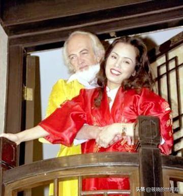62岁韦唯现状：脊柱断裂已恢复，前夫已死，两个混血儿子回国相伴
