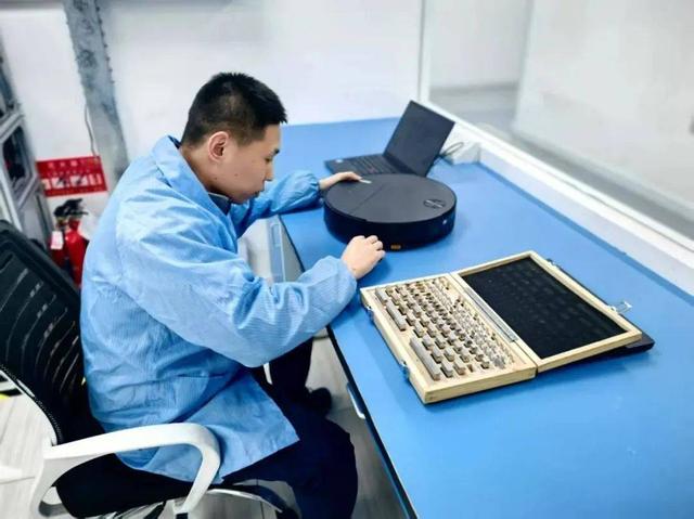 从扫不干净地到全球第一，去年卖119亿的石头科技！凭什么
