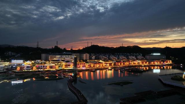 立秋送爽，太极湖新区成市民游客纳凉活力地