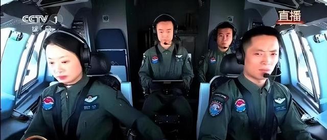 阅兵女机长身份曝光！私生活被扒牺牲太大，老公不简单，央视点名