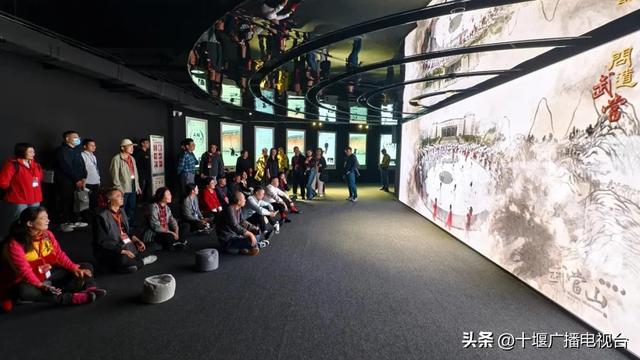 解锁超值“双节”盛宴！国庆中秋玩转武当山！白天黑夜不重样