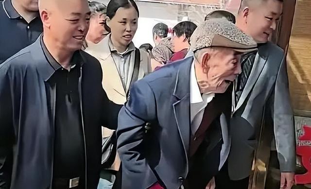 杨少华离世6天后，再看四个儿子的处境，侯耀华的话还真是说对了