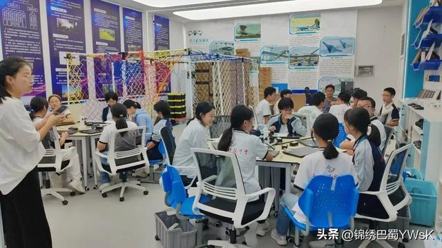喜报！科学城一中学子斩获 2025 世界机器人大赛绵阳锦标赛亚军！