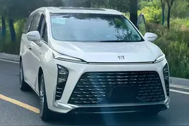 397马力混动加持，别克GL8降价后能否重夺豪华MPV市场份额图片