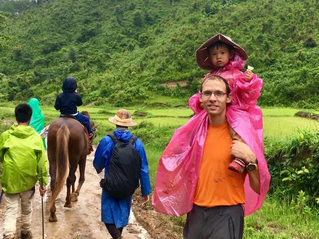 我,37岁法国人,清华硕士,中国生活13年获永久居住权,非常自豪