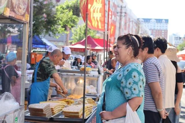 贵州已经失守！全国游客这哪是来避暑？这是来攻占城邦，人潮汹涌