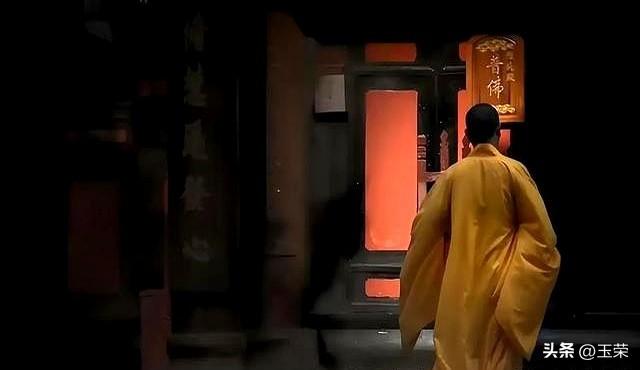 为什么很多人凌晨三点常醒？佛道高人以因果轮回，解开这一谜团