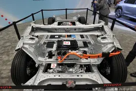 车企绝不透露的5大底盘秘密！Model3对比极氪/P7图片