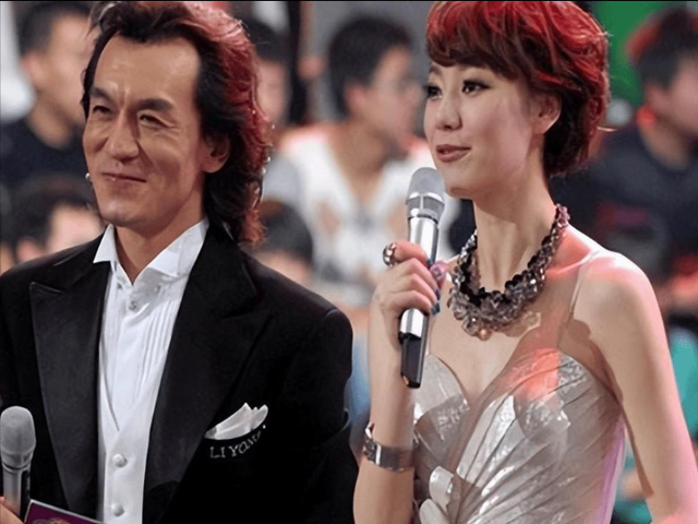 私生活混乱？遭央视“开除”？被传和小尼结婚的她，如今怎么样了