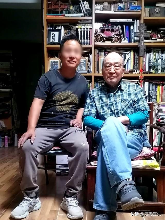 78岁李保田近况令人唏嘘，住处杂乱喝10元桶装水，如今老到不敢认