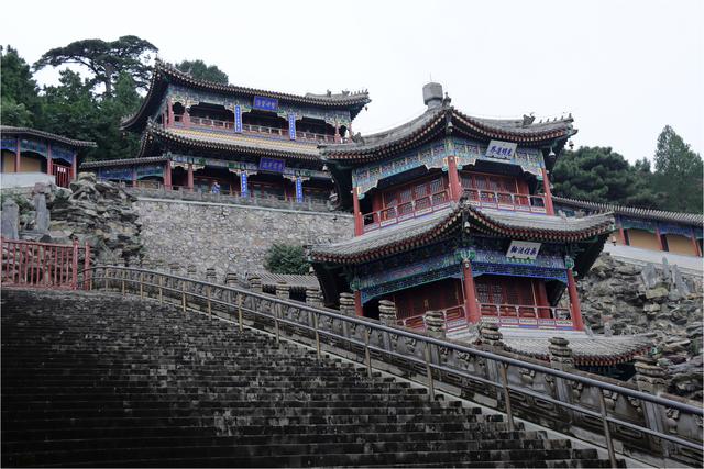 “青山依旧在，几度夕阳红”的北京香山