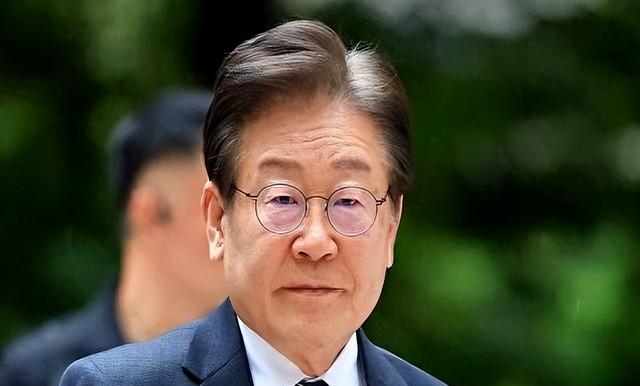只聊了20分钟，李在明“变脸”了，当场转向，9.3阅兵不来了