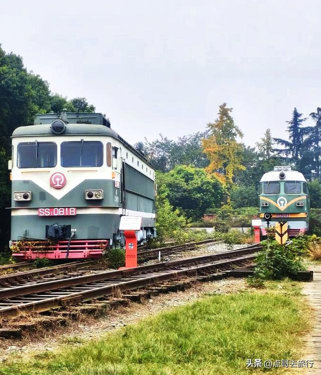 成都爆红的火车观赏地，被严重低估，拍照赏景超级惊艳，全部免费