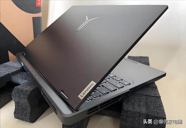 最适合大学生买的5款笔记本：时尚简约，顶级性能, 畅玩10年不淘汰