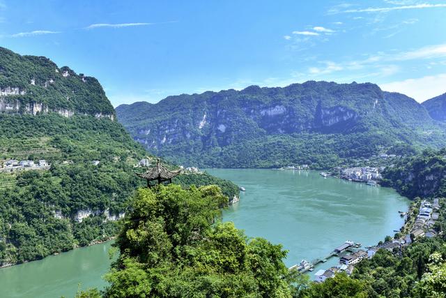 龙津溪上有帆影