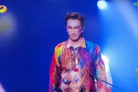 “一惊一乍吓我一跳！”林志炫《歌手》装造、表现引热议，本人回应图片