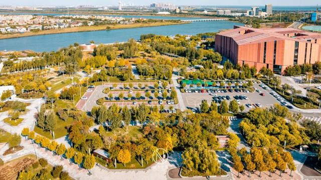 童话世界！深秋的生态城，美成了一幅画