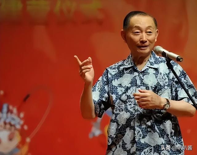 善恶终有报！47岁“跌落神坛	”的李玉刚，终是活成了“跳梁小丑”