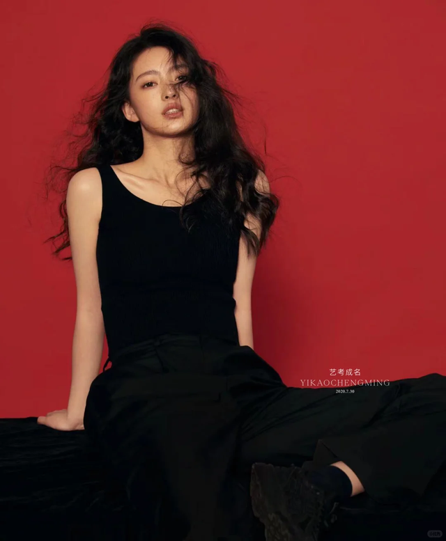 中戏艺考女生第一！郑佳慧！05年，身高170cm，长得高级气质出众